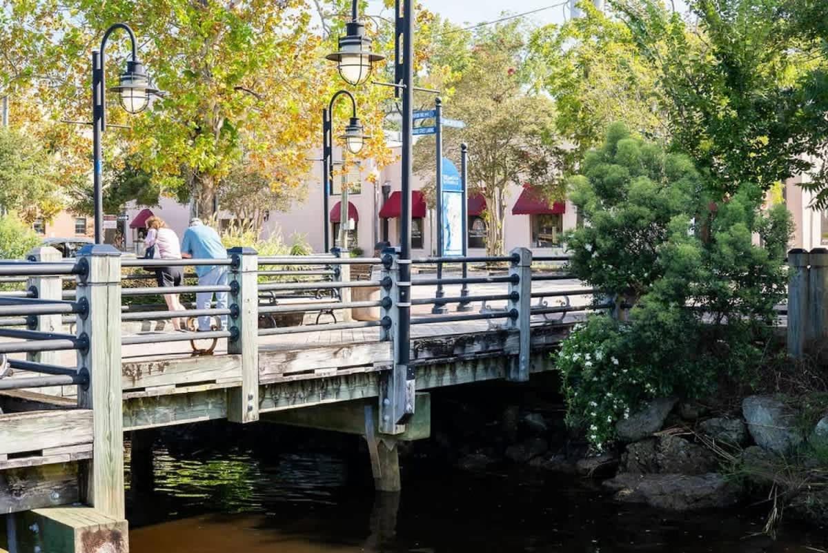 Riverwalk 118 - River&Battleship Views Wilmington Buitenkant foto