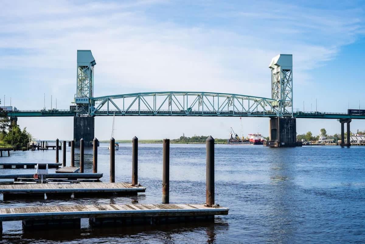 Riverwalk 118 - River&Battleship Views Wilmington Buitenkant foto
